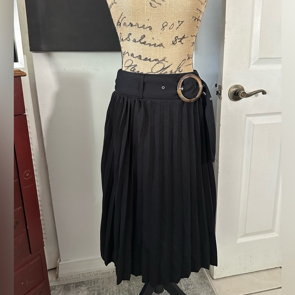 🆕Lark & Grey Black Pleated Belted Skirt